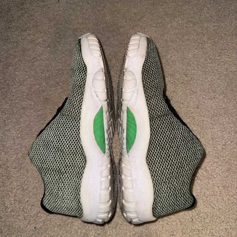 Air Jordan Future Sneakers, Men’s Size 8 Green & Black - Picture 3 of 8